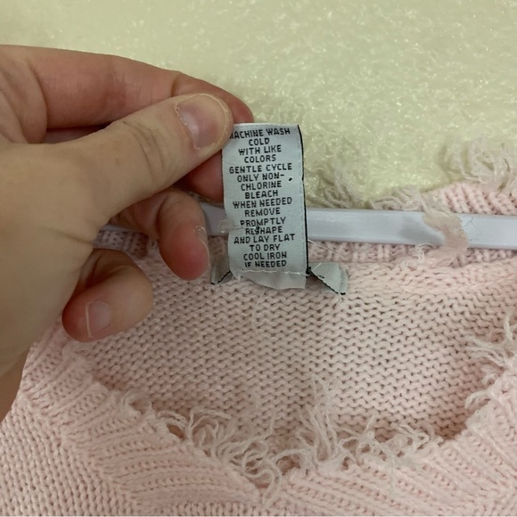 Rue 21 Light Pink Cropped Oversized Frayed  Hem Daisy Print Knit Sweater Size S - Picture 5 of 7